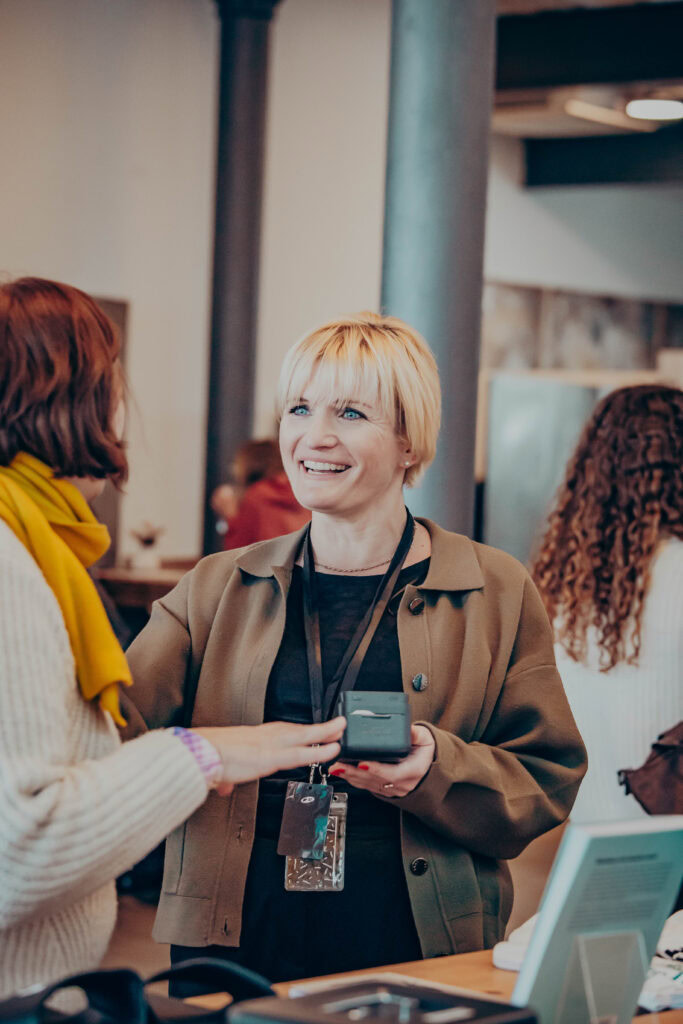 Authentische Zusammenarbeit bei ICF Mannheim Veranstaltungen.